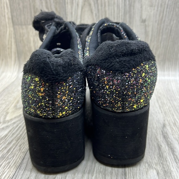 YRU Lala Heart', Black Glitter Platform Sneaker - Picture 6 of 9